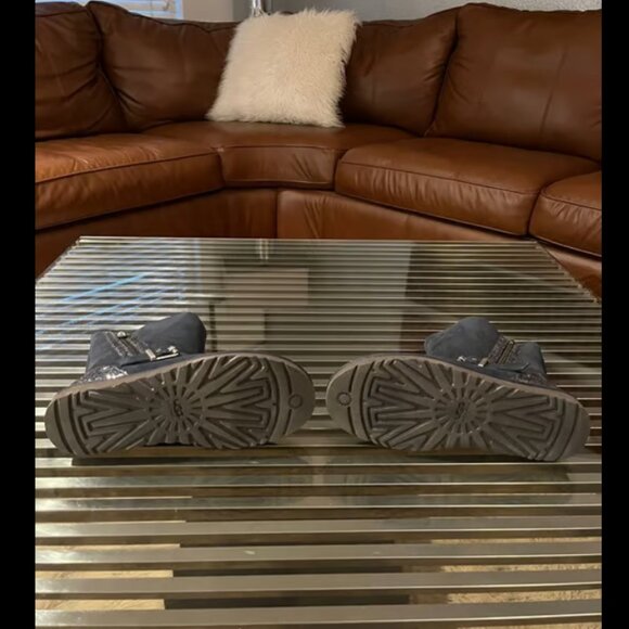 UGG AUSTRALIA NAVY SUEDE BOOTS WITH GLITTER - Picture 6 of 6